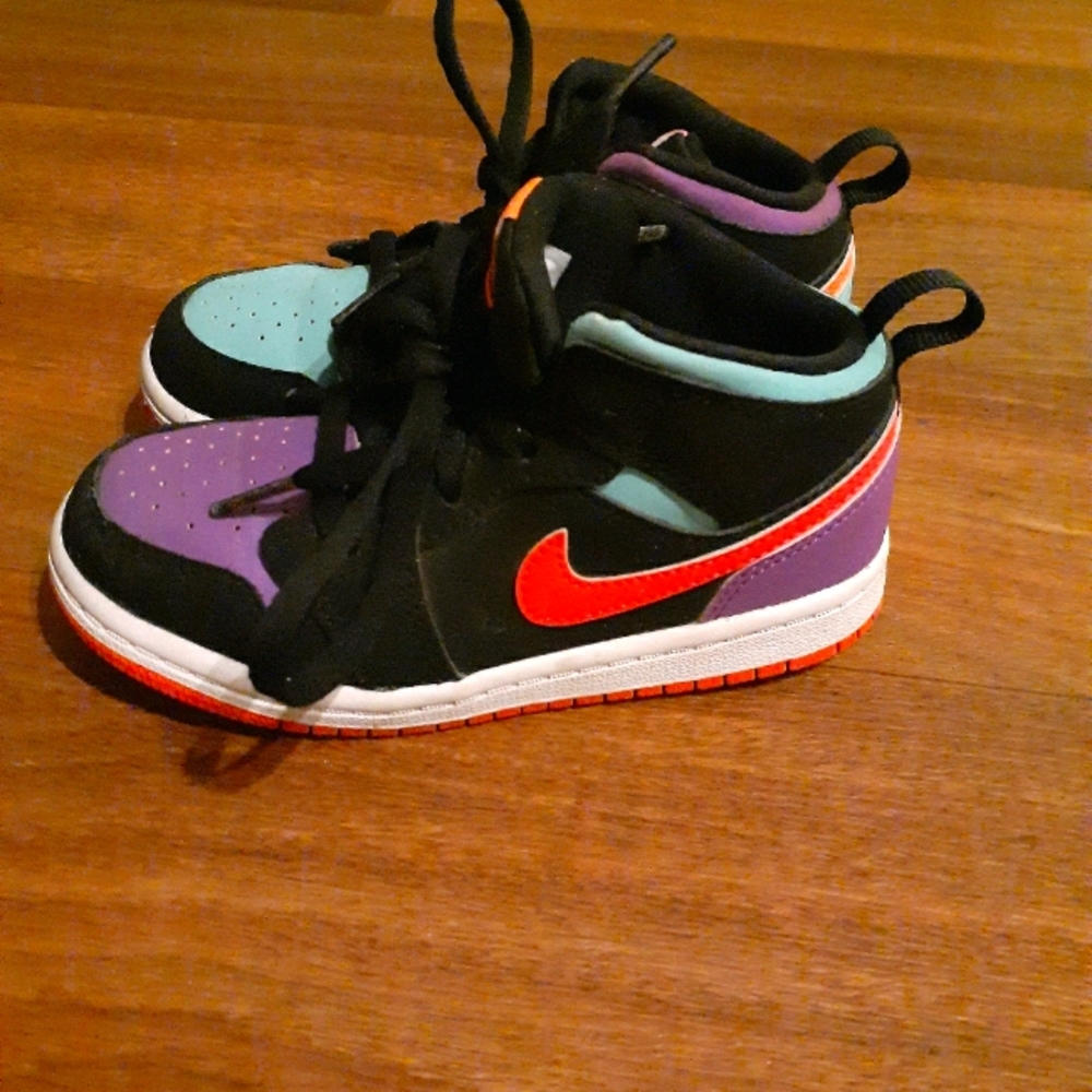Girls Air force ones shoes